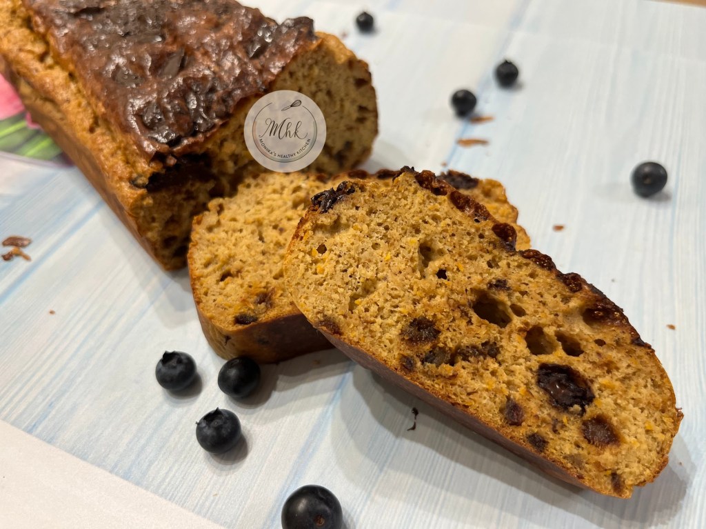 Лесен кекс с фурми, шоколад и&nbsp;протеин