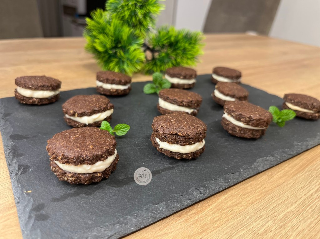 Шоколадови бисквитки с крем – бързи и&nbsp;неустоими